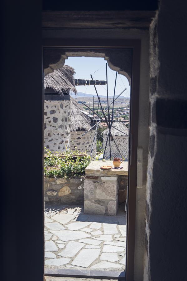 Limnoswindmills Apartment Kontias Bagian luar foto